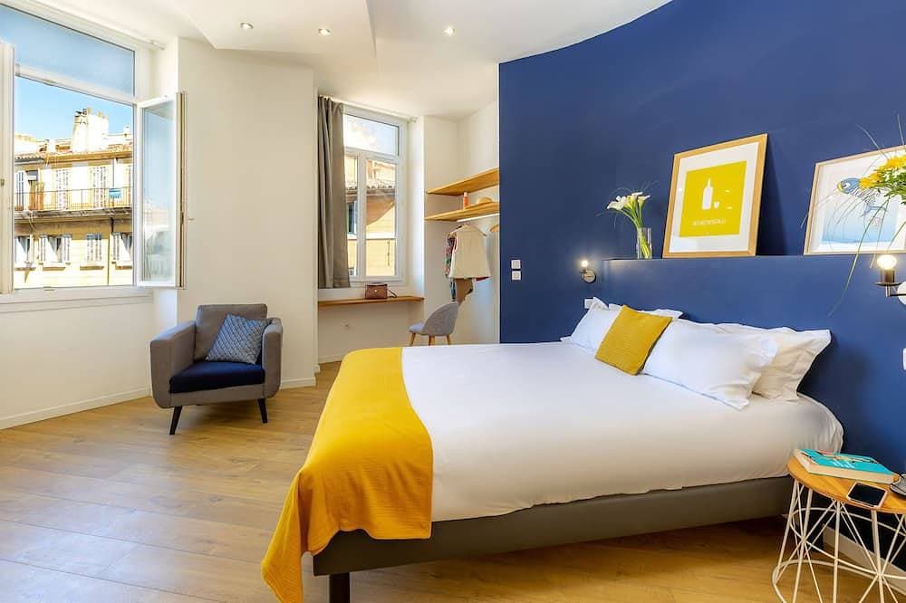 Apartment-Deluxe-Nasszelle-Hafenblick-A3 Marseille 1