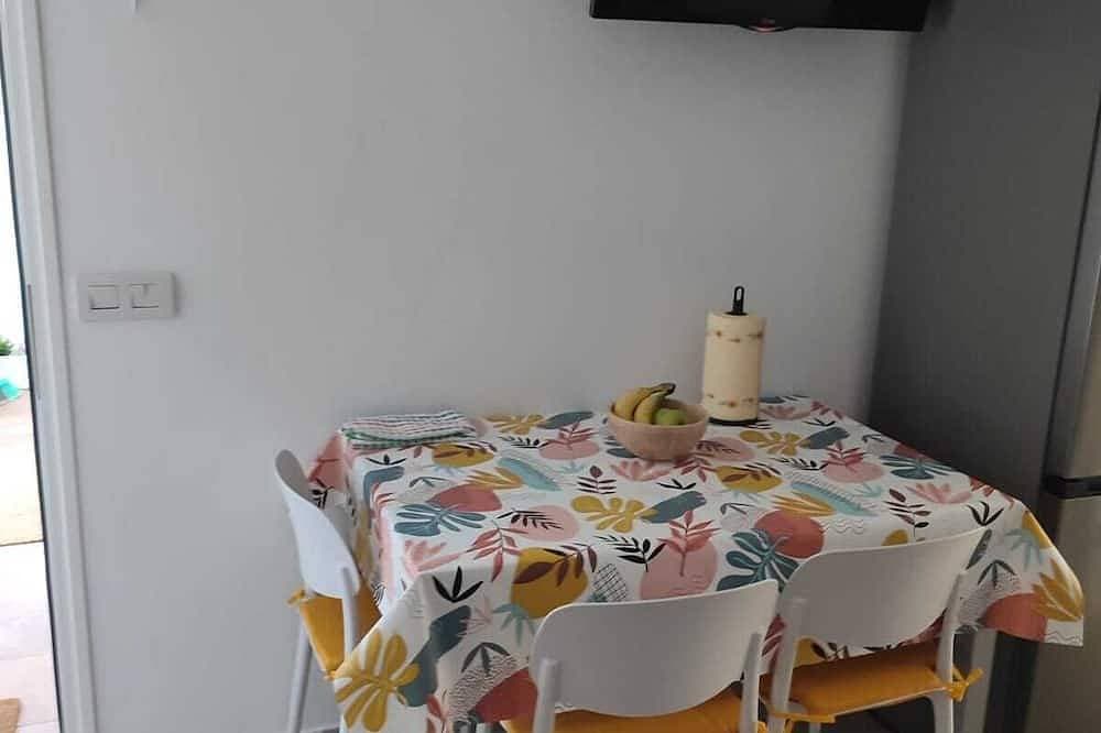 Foto 7 von 14: \"Casita de Arrieta\" Close to everything and steps from the sea!