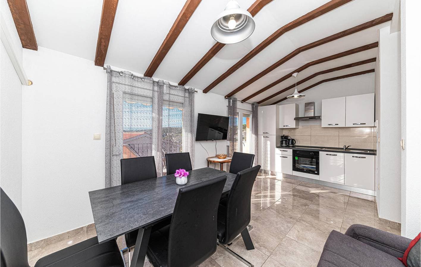 Foto 11 von 28: Apartment mit Meerblick, Terrasse, WLAN und Parkplatz – 1,5 km zum Strand