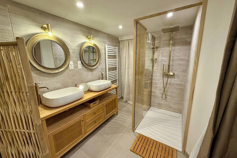 Foto 5 von 8: Bright, new, very well-equipped T2 apartment, quiet, dedicated parking space.