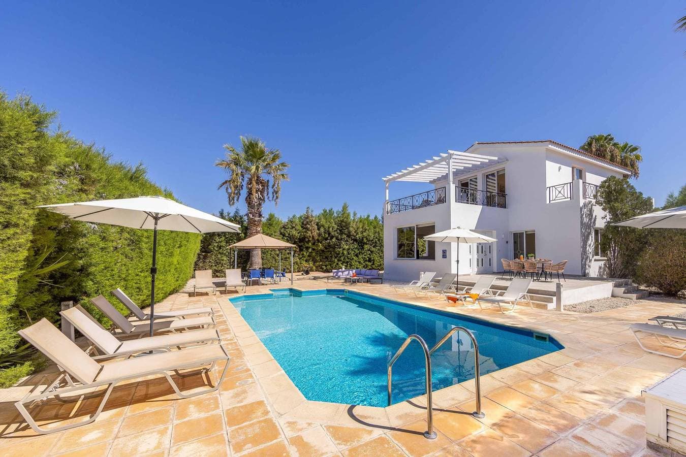 Villa 1