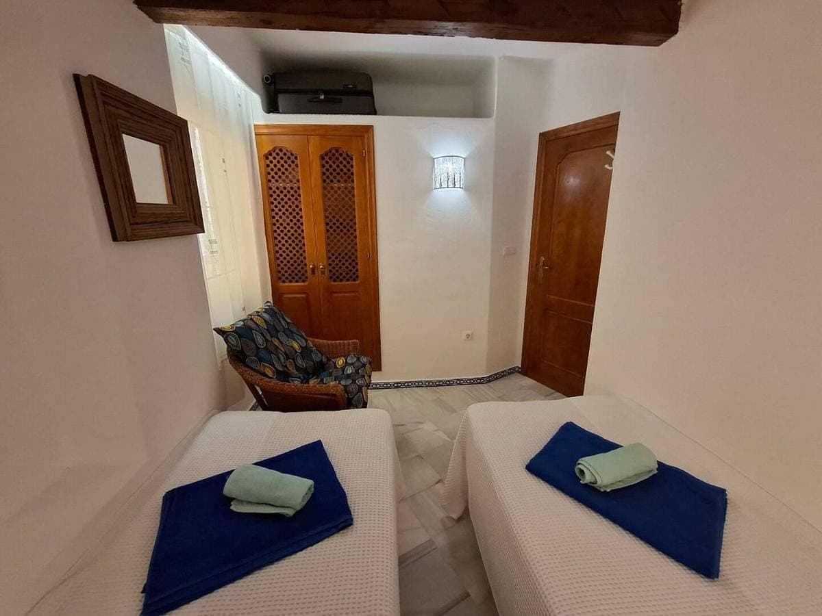 Foto 5 von 37: Two-Bedroom Apartment