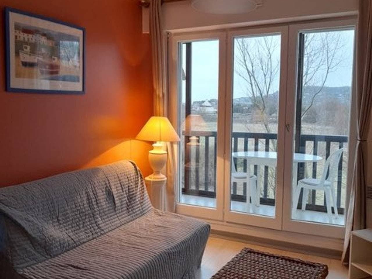 Renovierte 2-Zimmer-Wohnung mit Meerblick-Loggia und Parkplatz in Villers-sur-Mer 1