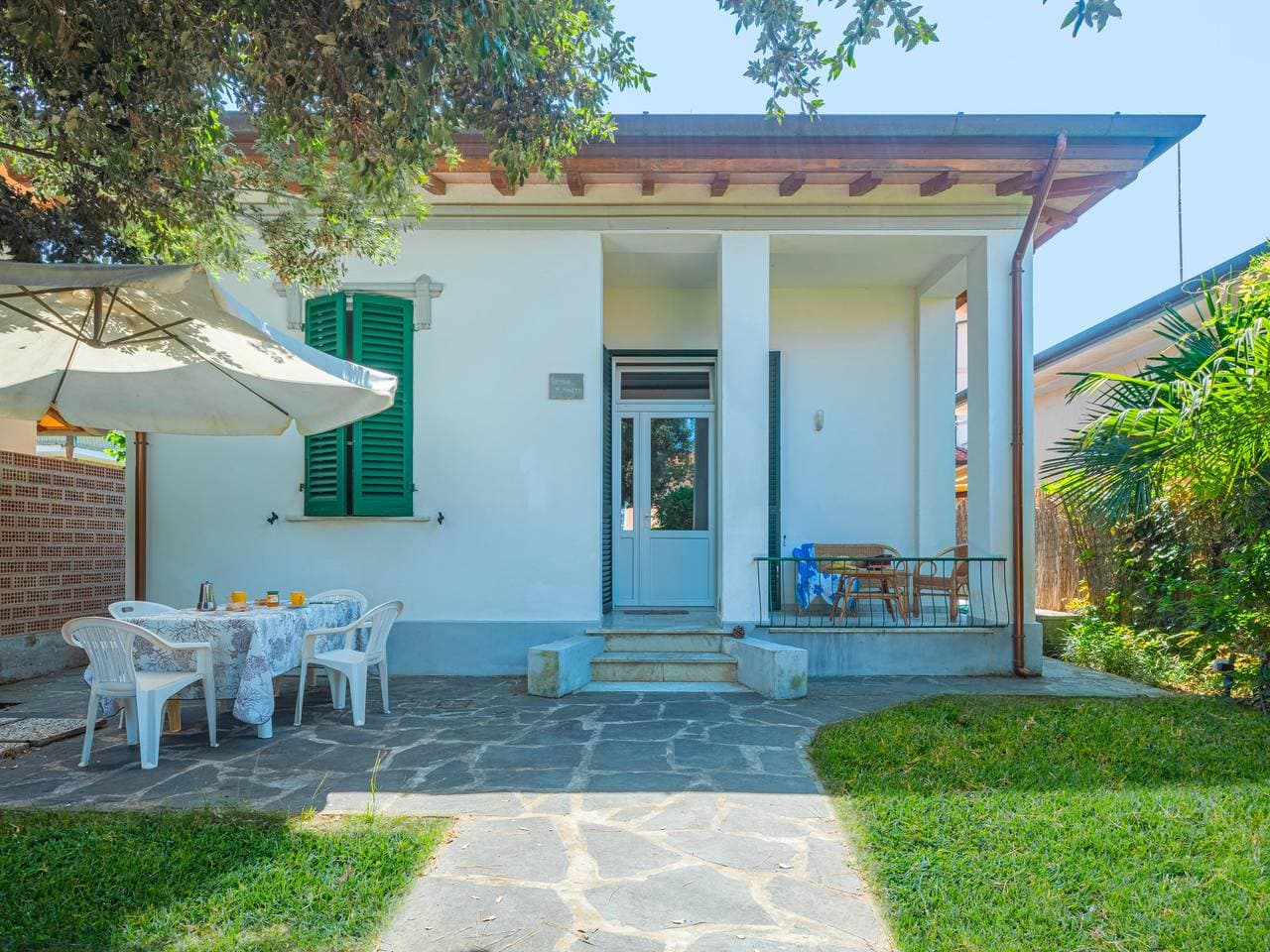 Schöne, freistehende Villa Anita 1