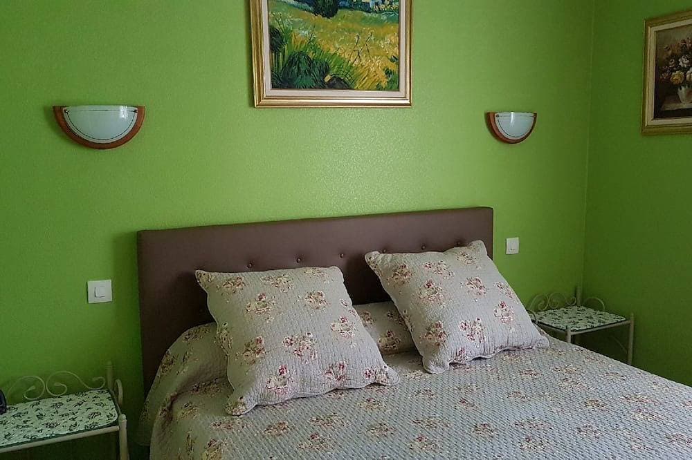 Foto 2 von 9: Villa meublée de Tourisme *** for 2 pers. Quiet area with trees, Parking.