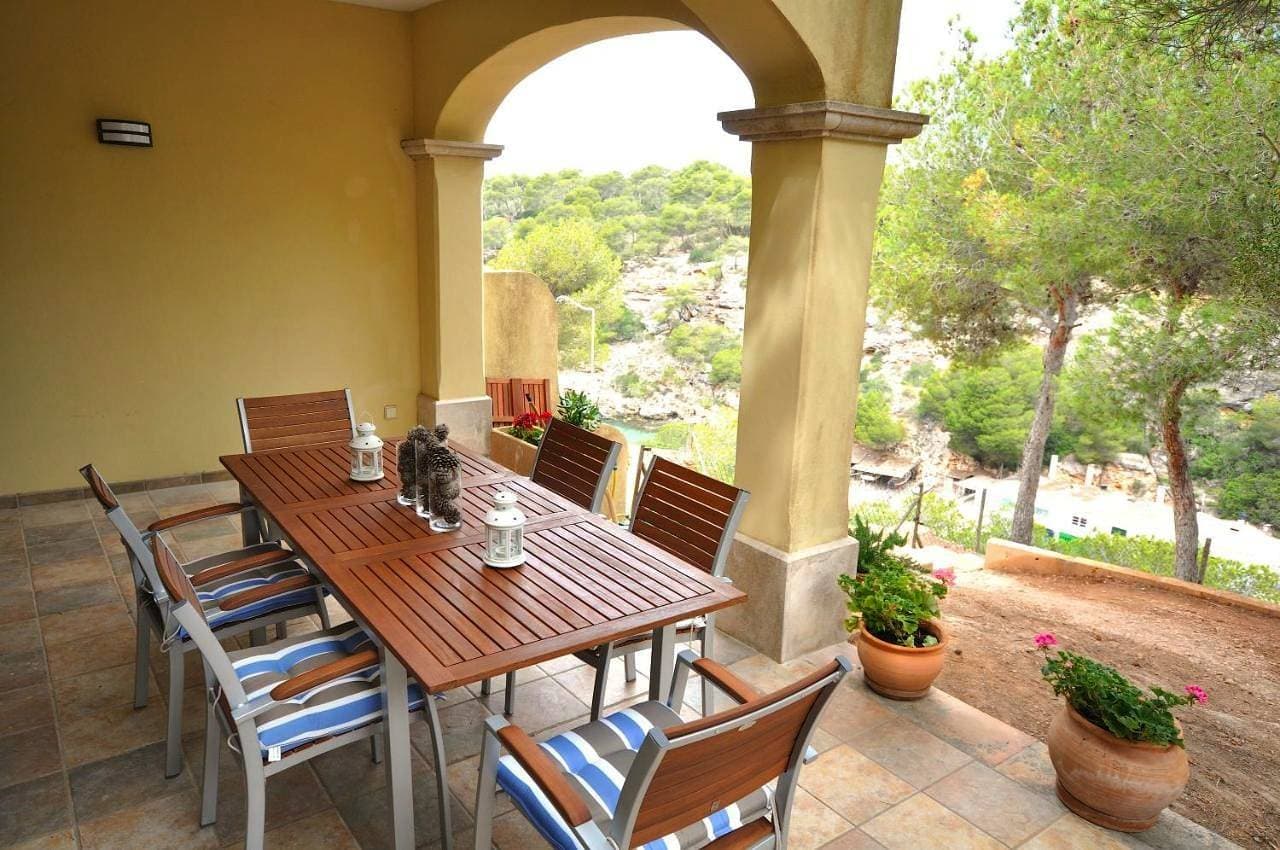 Foto 3 von 33: Three-Bedroom Villa with Sea View