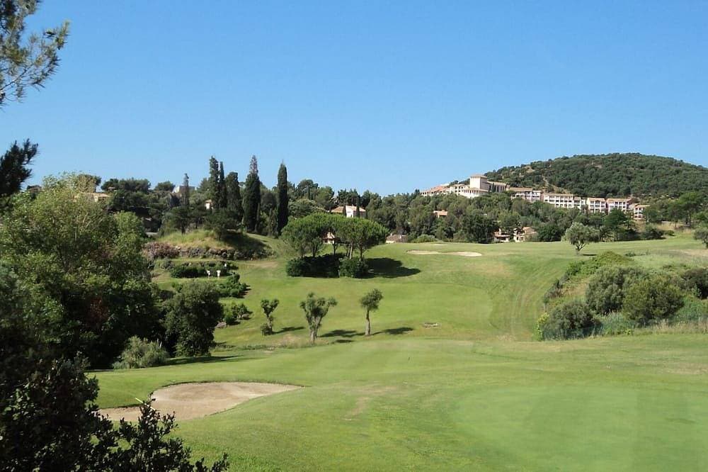 Foto 7 von 11: Cap Esterel Dans Village Club, P2 vue sur Golf et mer