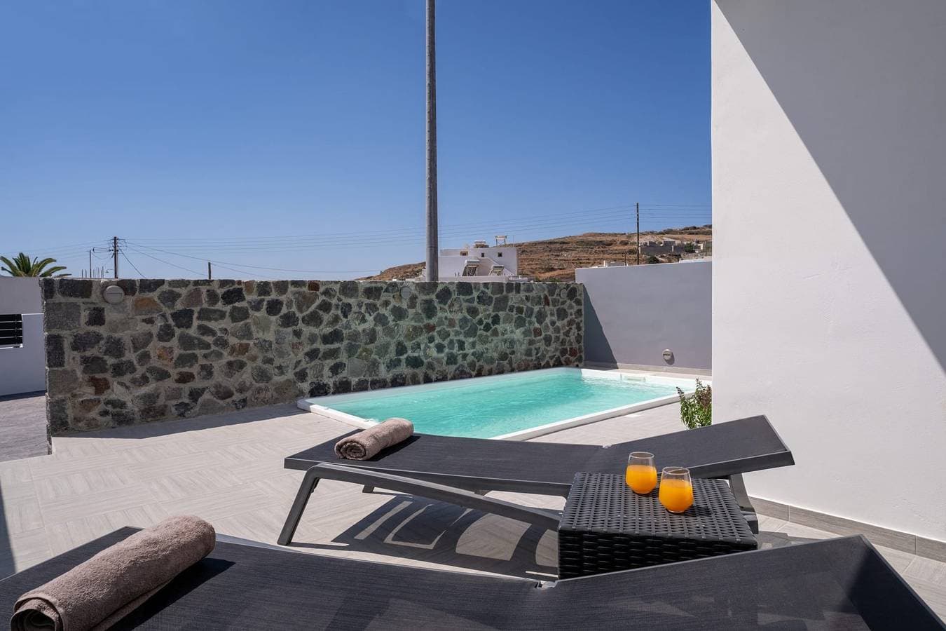 Villa 1