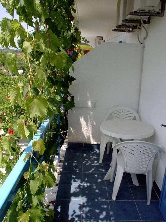 Foto 4 von 47: Studioapartment in Sućuraj mit Meerblick, Balkon, Klimaanlage, W-Lan (3560-3)