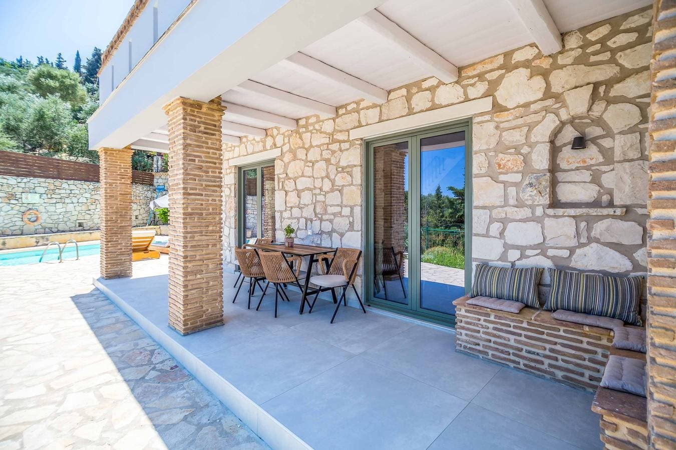 Foto 6 von 47: Villa für 4 Personen mit Terrasse