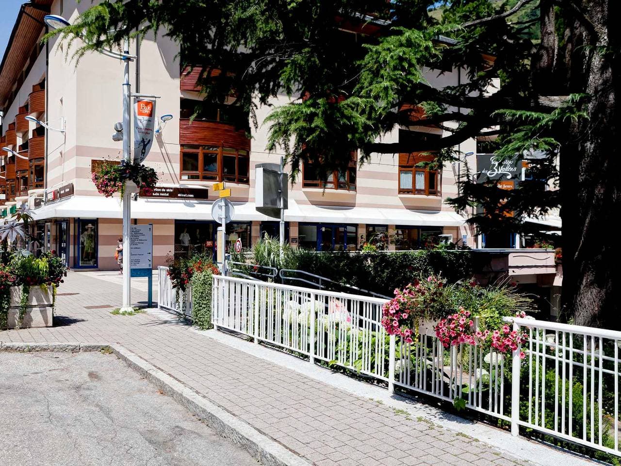 Foto 7 von 21: Gemütliches Studio für 2 mit Balkon und WiFi in Brides-les-Bains