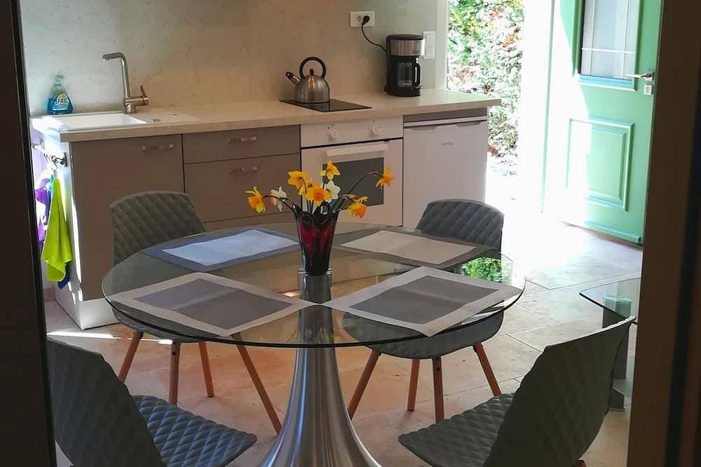 Foto 8 von 11: In the Luberon, indulge yourself with a private spa and sauna