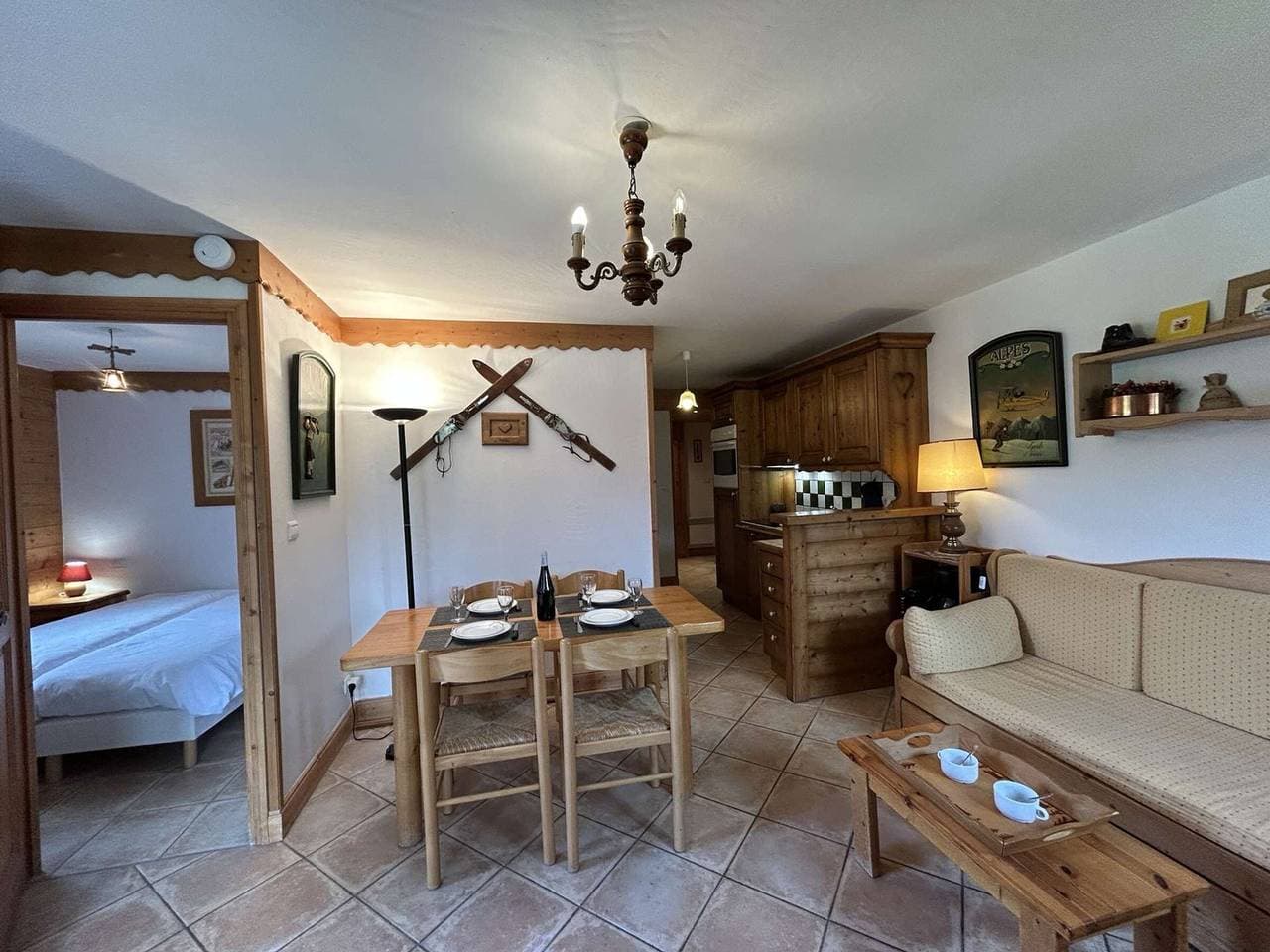 Foto 2 von 22: Gemütliche 3-Zimmer-Wohnung, 2 Schlafzimmer, Méribel Village, in der Nähe von Geschäften