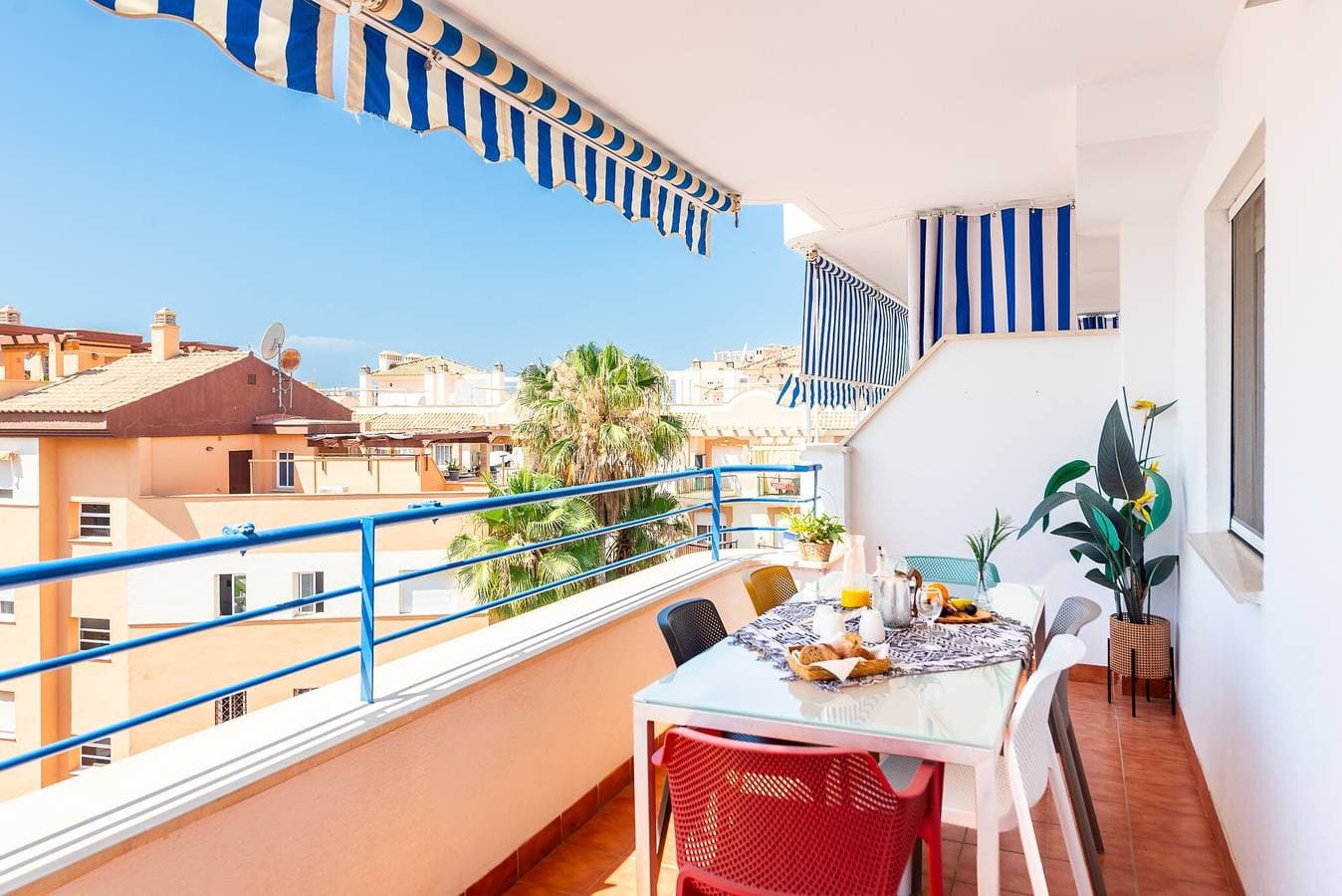 Foto 7 von 45: Ferienwohnung 'Atemberaubendes Penthouse Las Azaleas' mit Gemeinschaftspool, WLAN und Klimaanlage