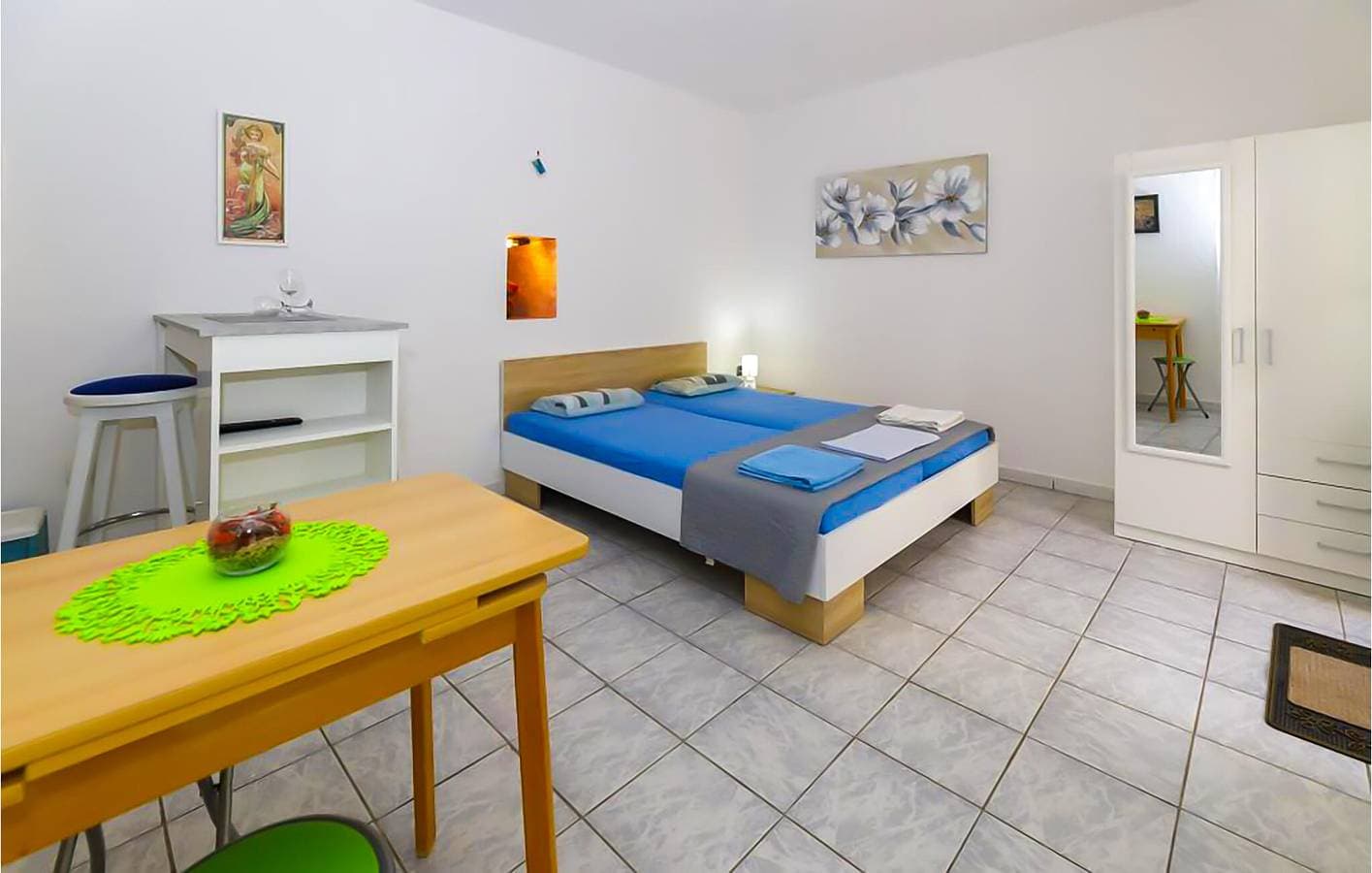 Foto 13 von 22: Apartment mit Meerblick, Wifi, AC, Parkplatz und Terrasse - 2km zum Strand