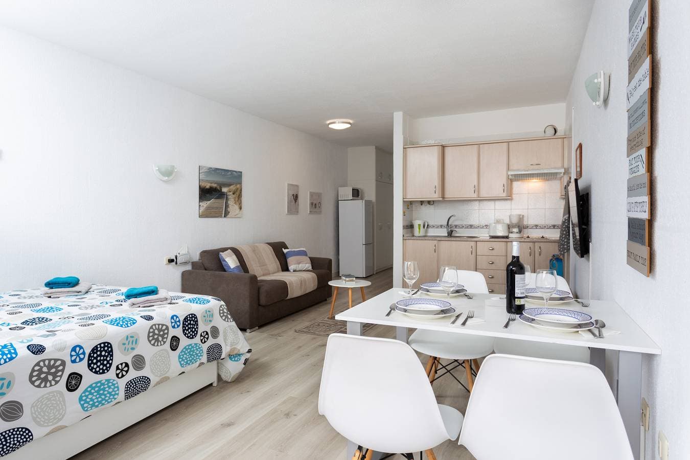 Foto 4 von 20: Traum-Meerblick Studio, erster Strandlinie, renoviert,WIFI gratis