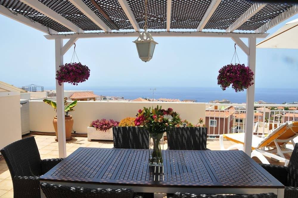 Foto 11 von 16: Apartment mit großer Dachterrasse und Panoramablick auf das Meer