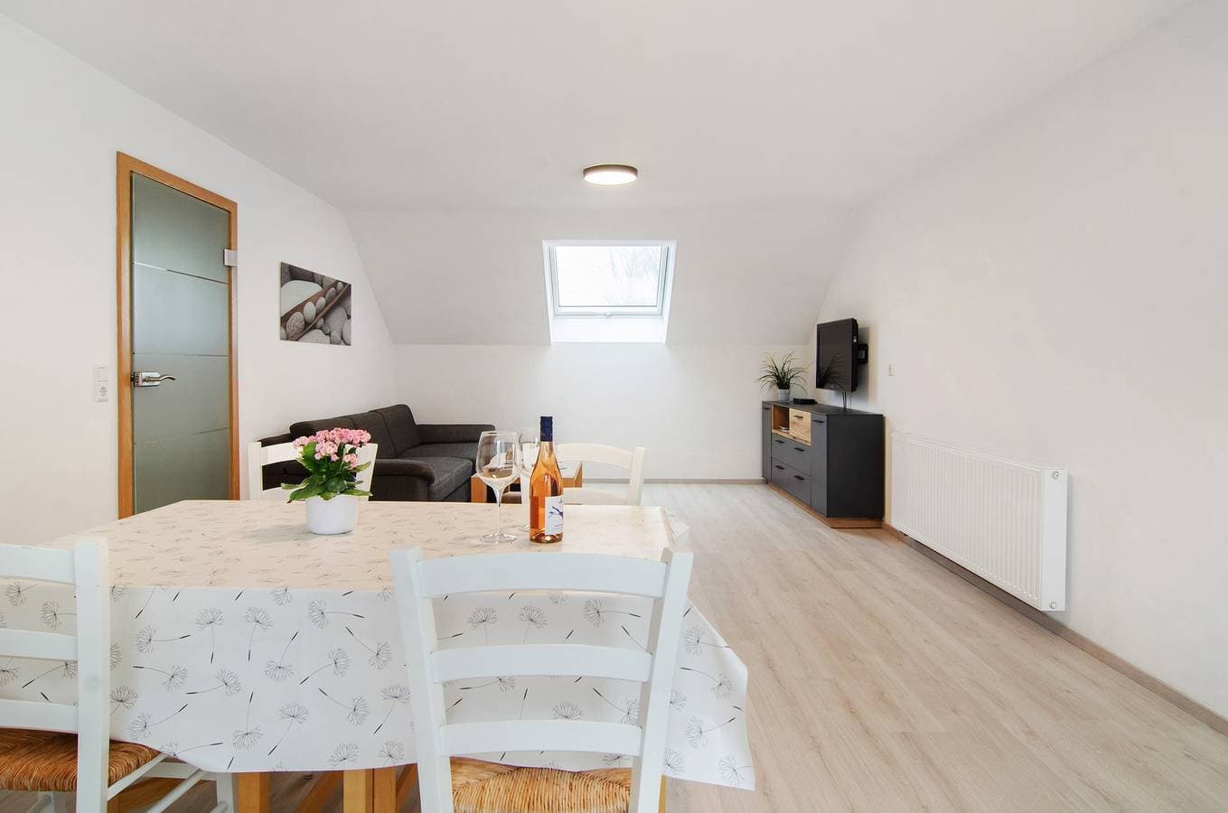 Foto 5 von 36: Ferienwohnung "Am Birnbaum" mit schönem Balkon und WLAN
