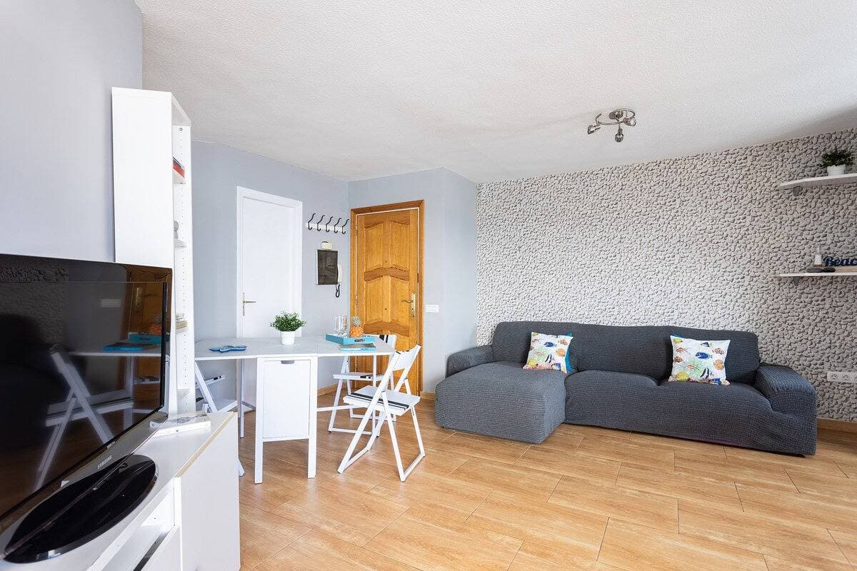 Foto 2 von 37: Ferienwohnung für 4 Personen mit Terrasse