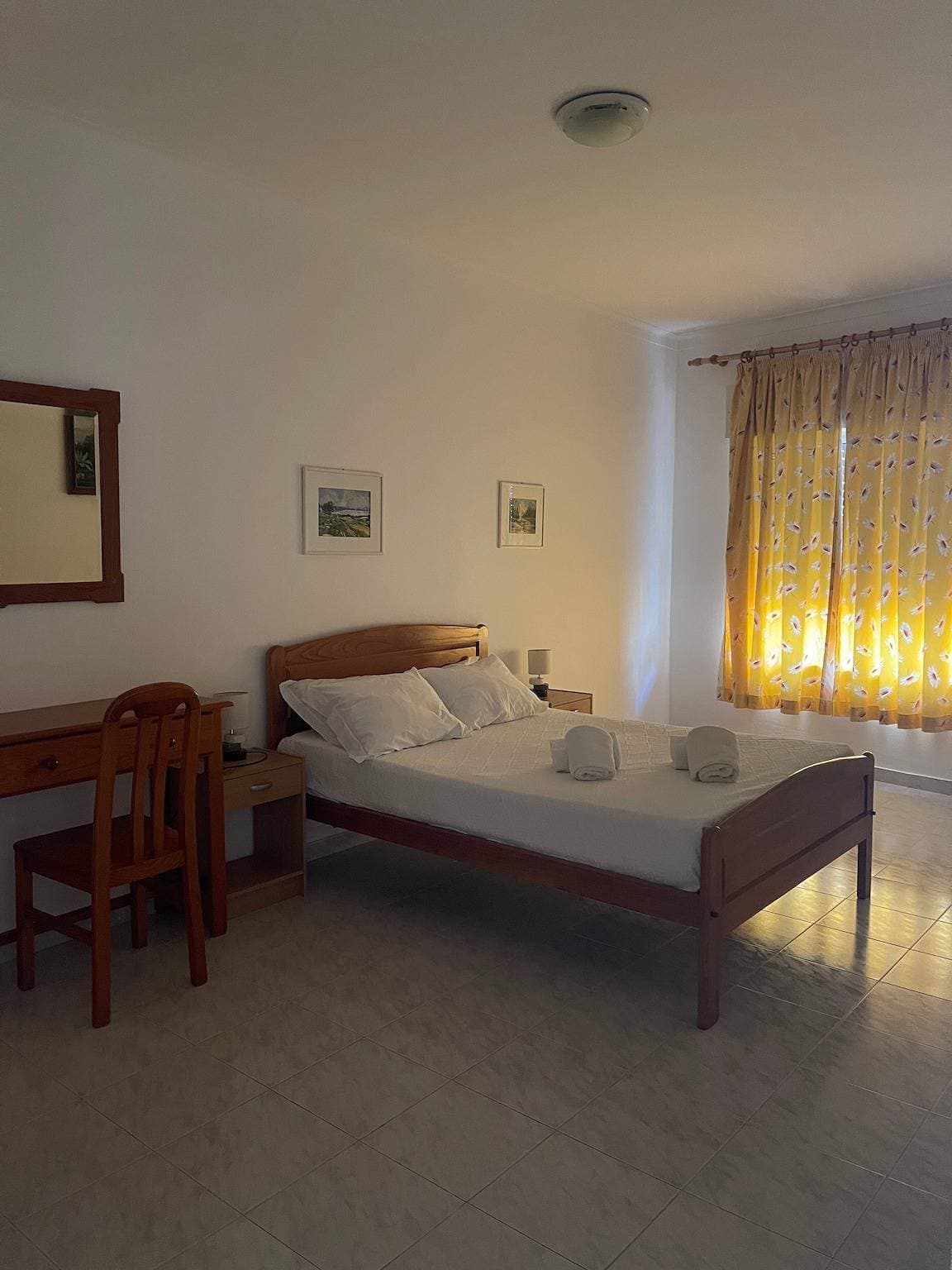 Foto 13 von 20: Ferienwohnung 'Maralvor 001' mit Gemeinschaftspool, Gemeinschaftsgarten und Balkon