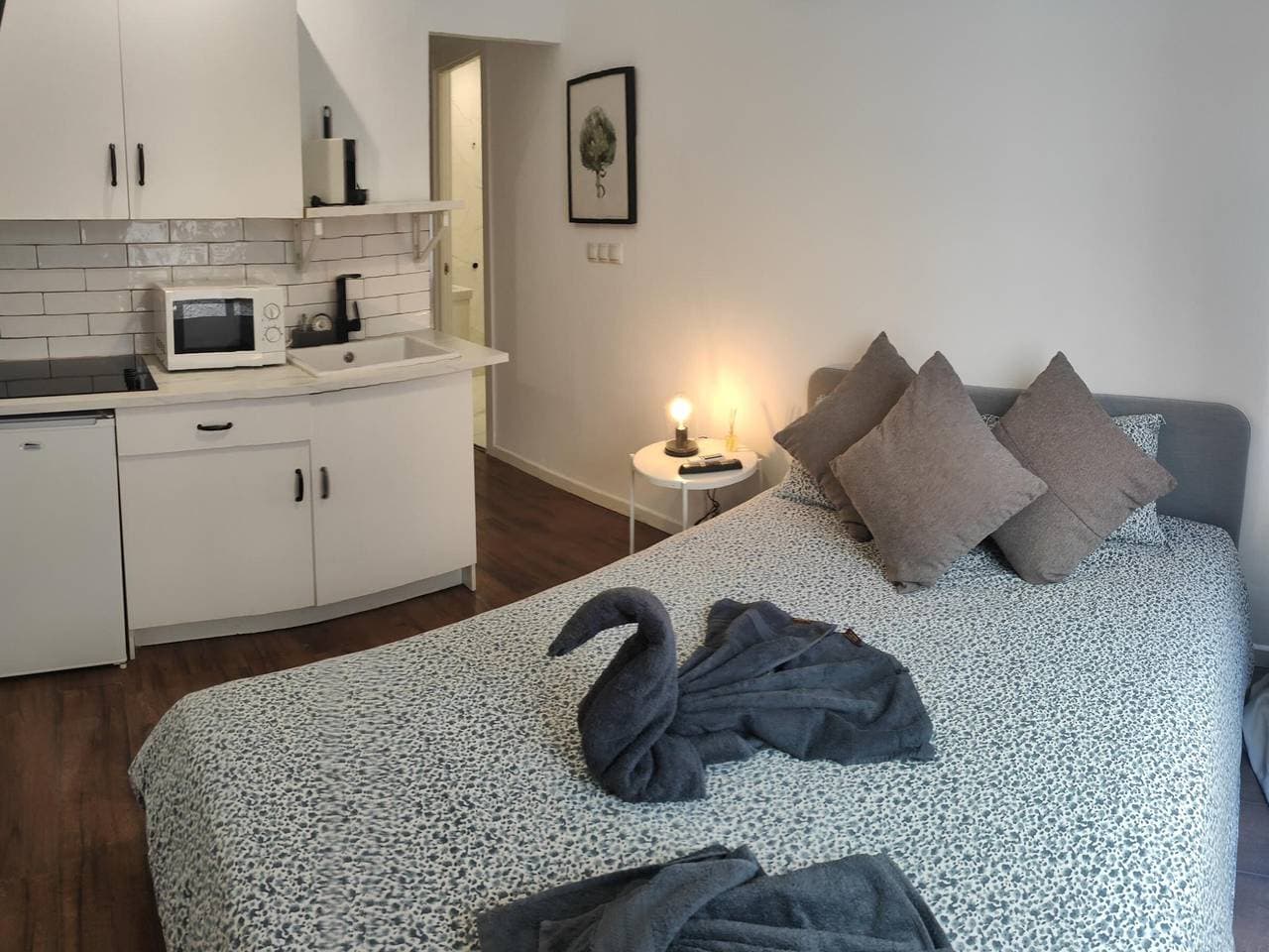 Kompaktes Studio im Zentrum von Torremolinos mit Balkon, WLAN und in Strandnähe 1