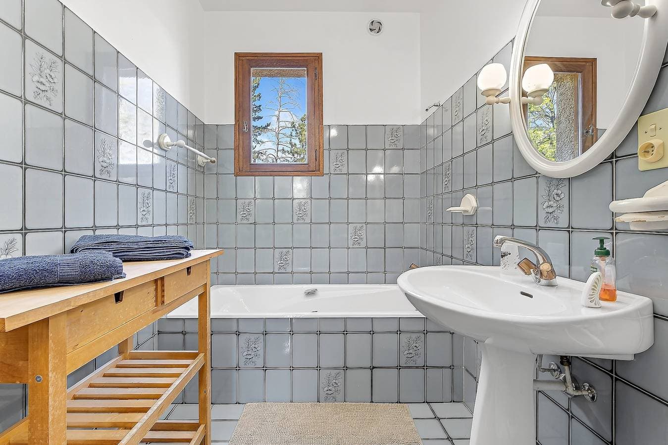 Foto 10 von 39: Gästezimmer Corail 18 m² – Bergblick & privater Pool