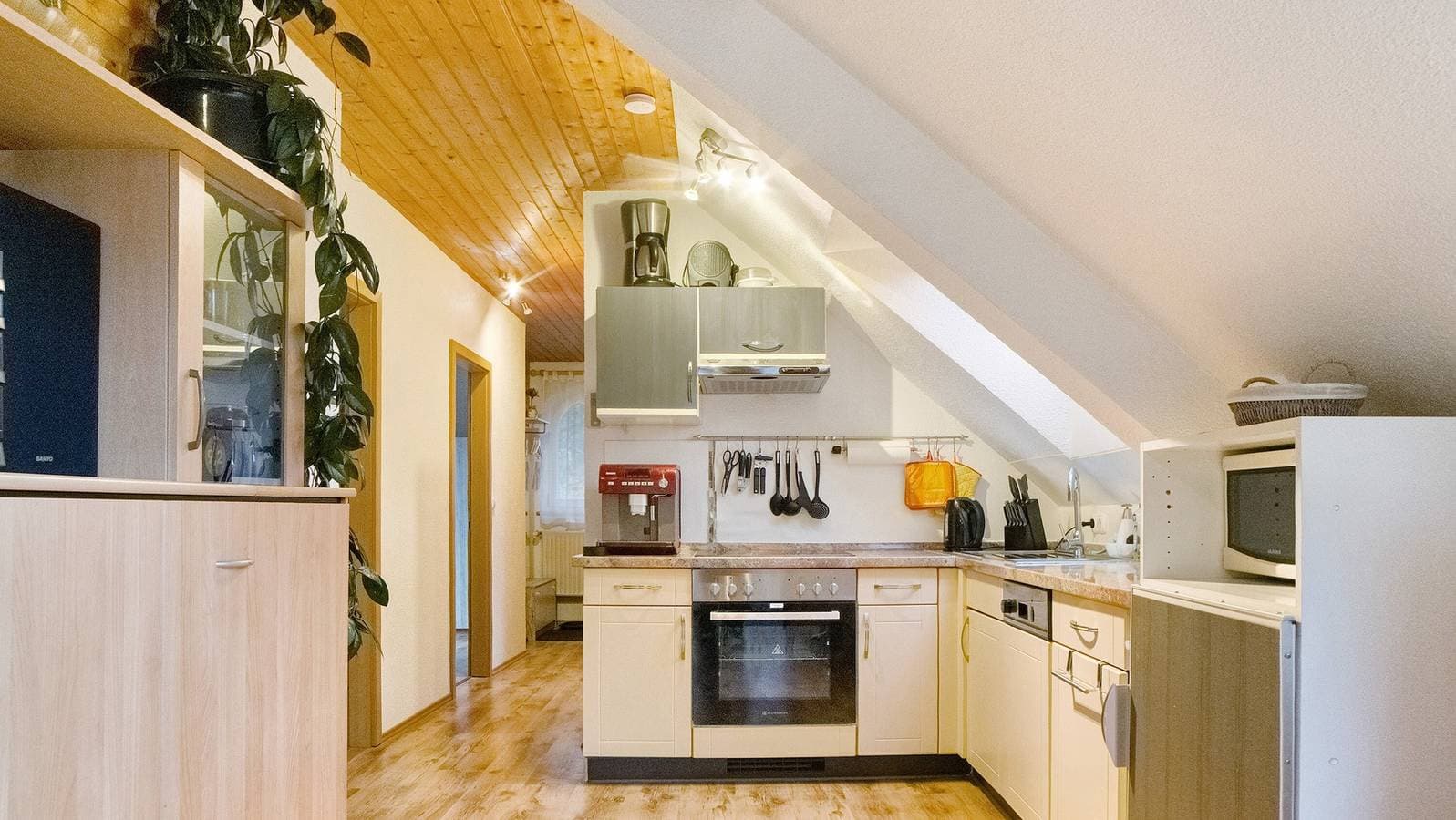 Foto 10 von 31: Ferienwohnung Seeblick mit Balkon und Wlan