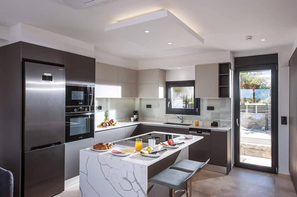 Foto 13 von 24: Marelina Luxury Villa 5 bedrooms with private pool