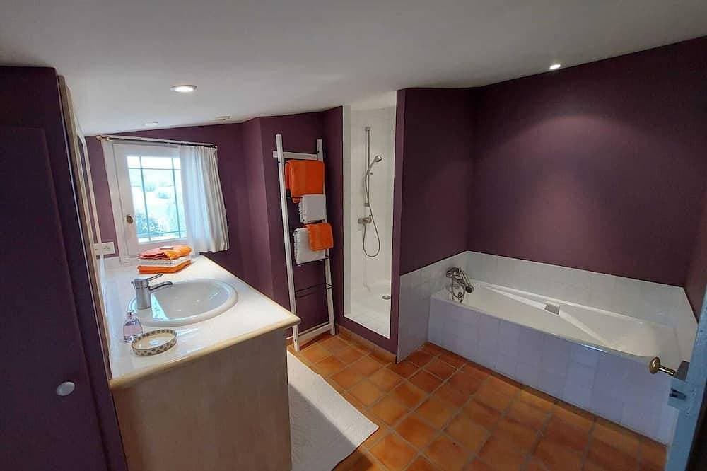 Foto 7 von 30: Charmantes Haus in der Provence Schwimmbad und außergewöhnliche Aussicht