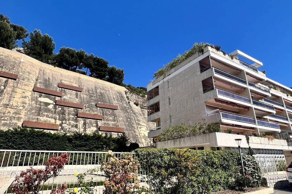 Foto 8 von 17: In the heights of Cassis, quiet studio with private parking and swimming pool.