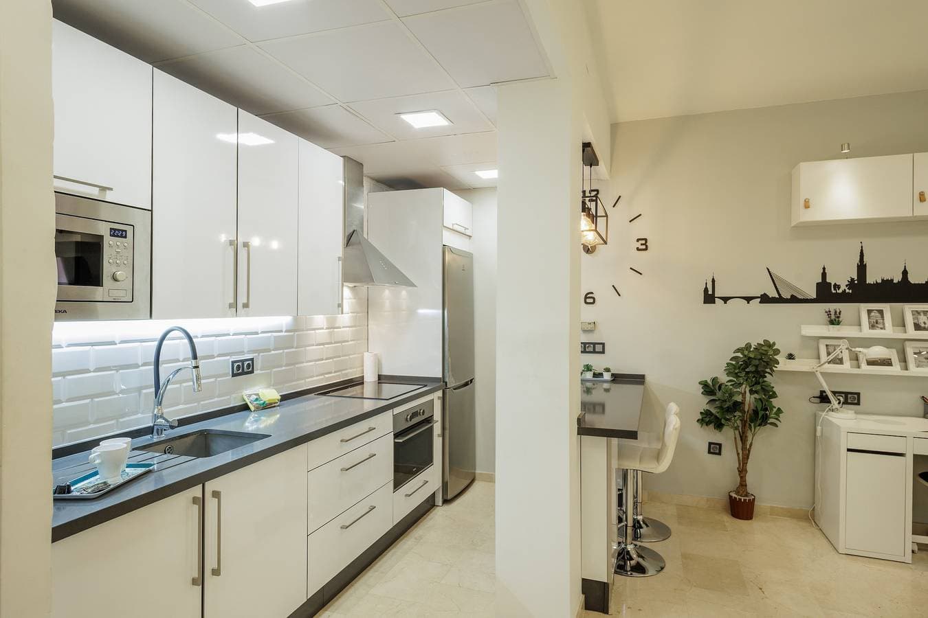 Foto 7 von 29: Designer-Loft an der Alameda von Sevilla – Smart-Tech & Wellness-Oase