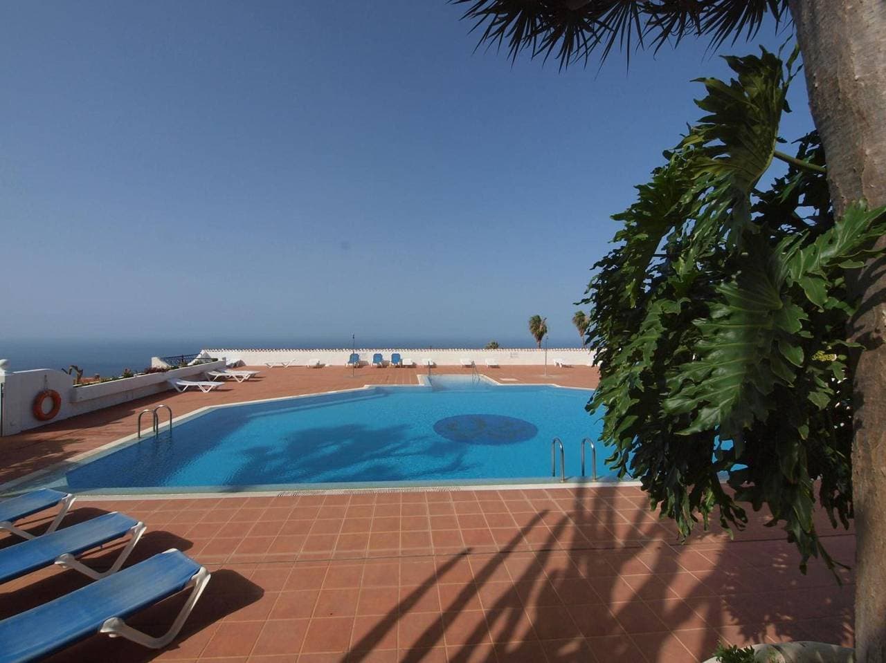 Foto 12 von 40: Ferienwohnung 'Blue Horizon' mit Meerblick, Gemeinschaftspool und WLAN