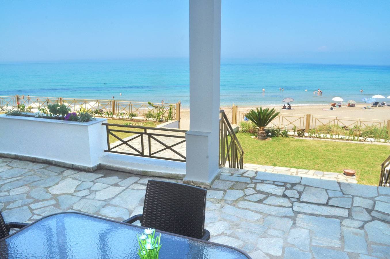 Foto 9 von 37: 4-Bett-Luxussuite am Strand - Agios Gordios, Korfu, Griechenland
