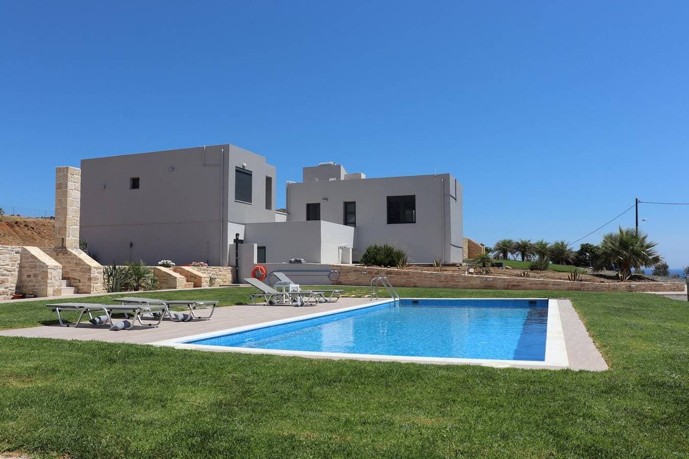 Weiter Blick auf Landschaft und Meer, Pool, 4 Pers. | Ferienhaus Triopetra, Kreta 1