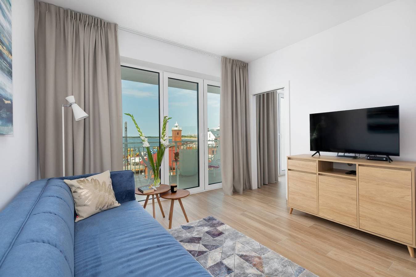 Foto 8 von 23: Stylish Apartment with Sea View | Balcony and Parking