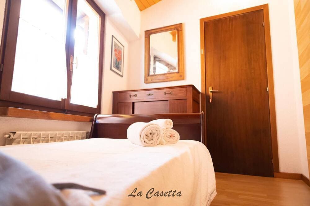 Foto 9 von 28: [Typical Apartment in the Courtyard] Lake Lugano