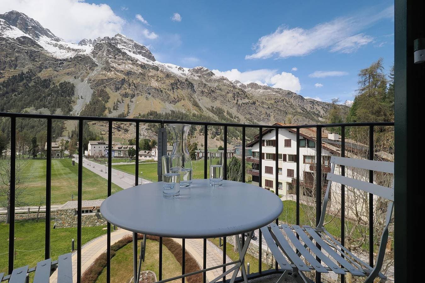 Foto 5 von 29: Residenza Alpenrose 25 – Stilvolles Studio mit Blick auf den Silsersee