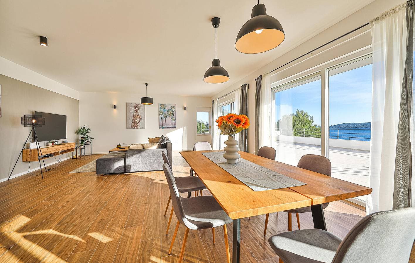 Foto 7 von 40: Wohnung am Meer mit Pool, Küche und Garage – 2,5 km bis zur Küste