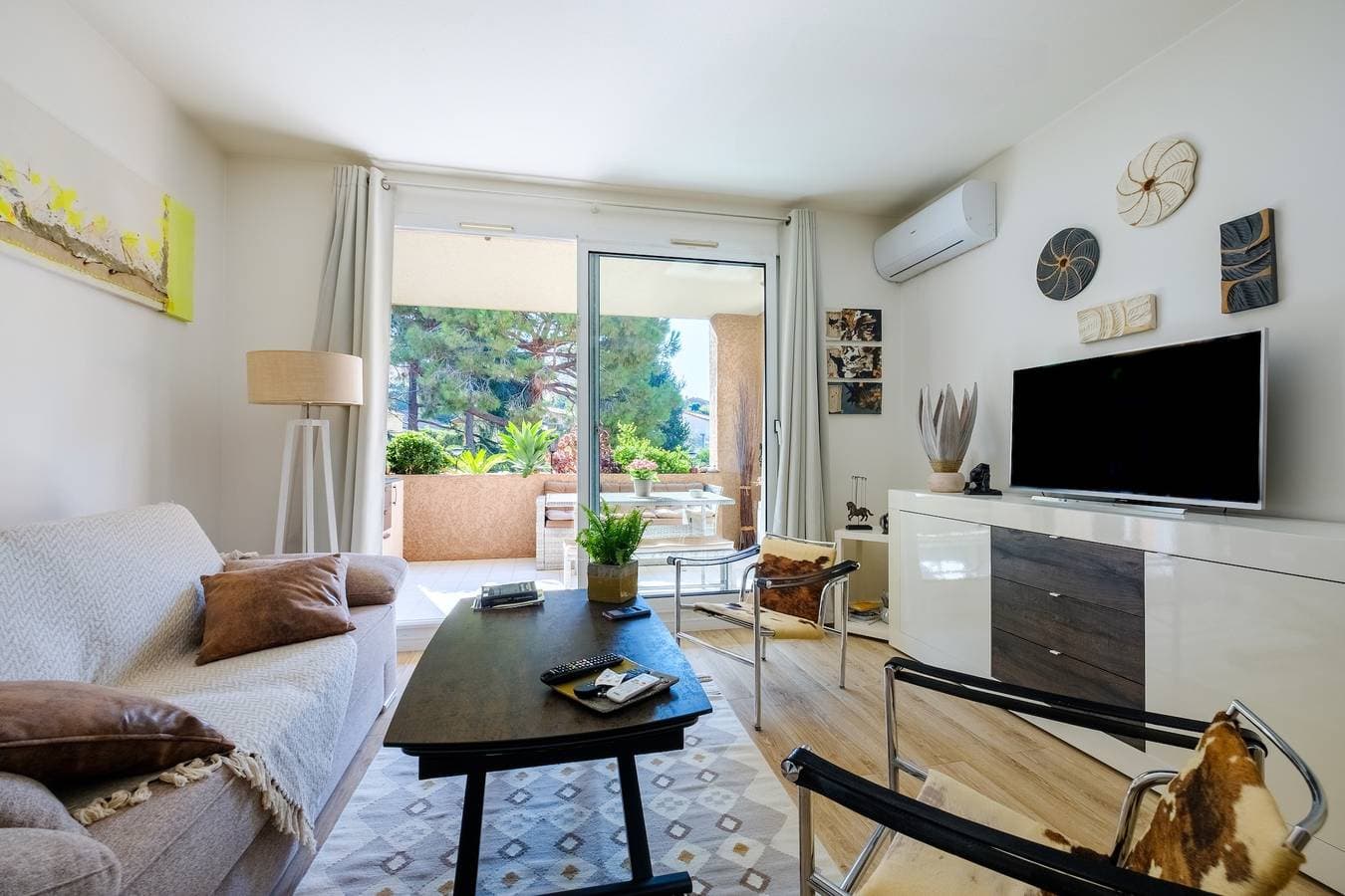 Foto 5 von 23: Ferienwohnung 'Vaugrenier Presidences' mit Seeblick, Wi-Fi und Klimaanlage