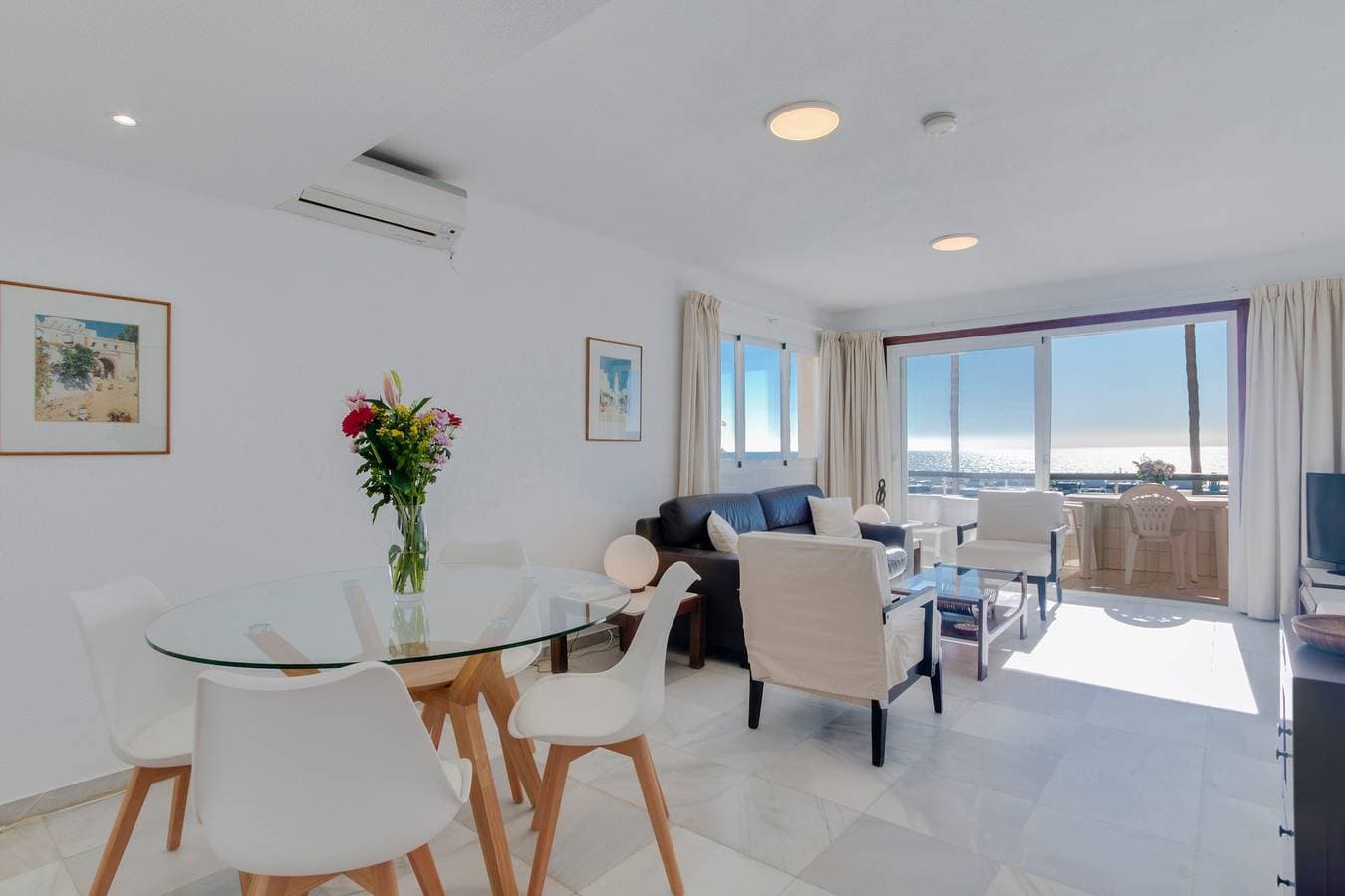 Foto 4 von 28: Ferienwohnung 'Face à la mer et à la marina' mit Meerblick, WLAN und Klimaanlage