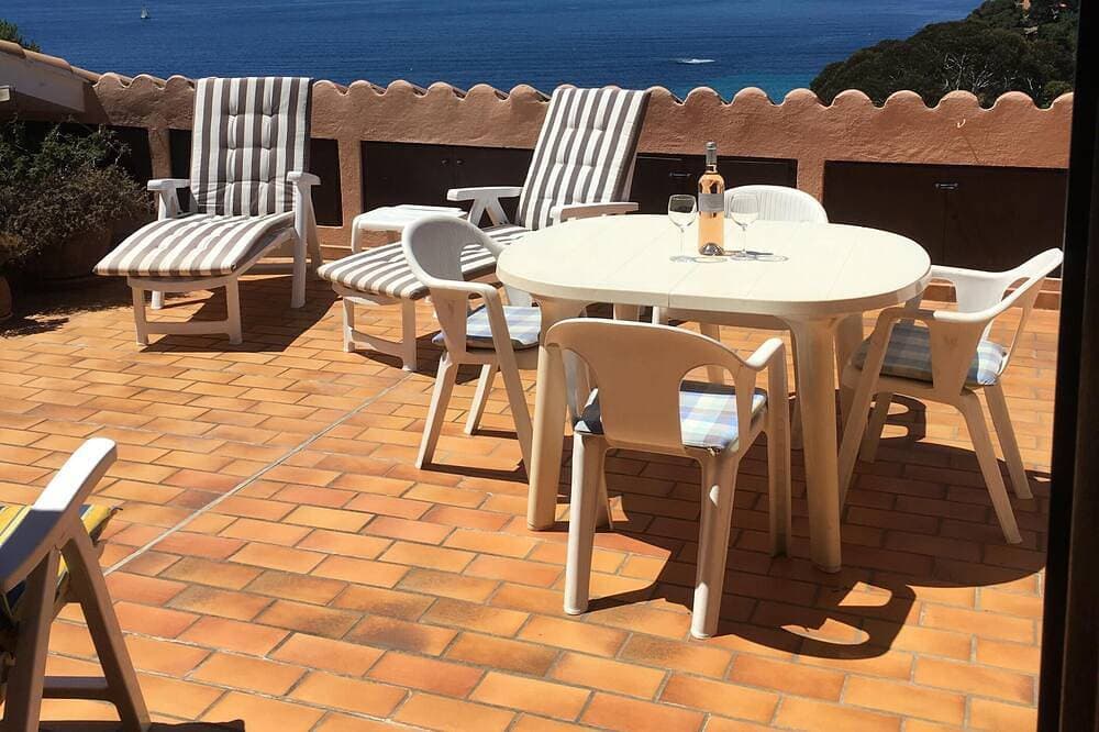 Sonnige voll ausgestattete Wohnung mit fantastischem Meerblick. 1