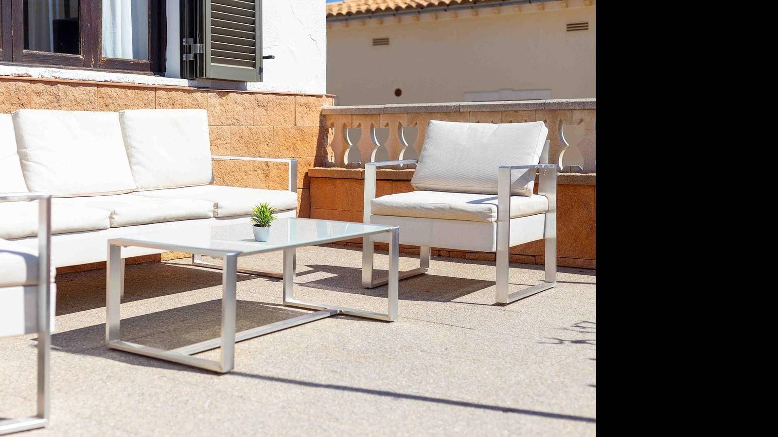 Foto 2 von 34: Tulipa Blanca – Wunderschönes Haus im mediterranen Stil direkt am Meer.