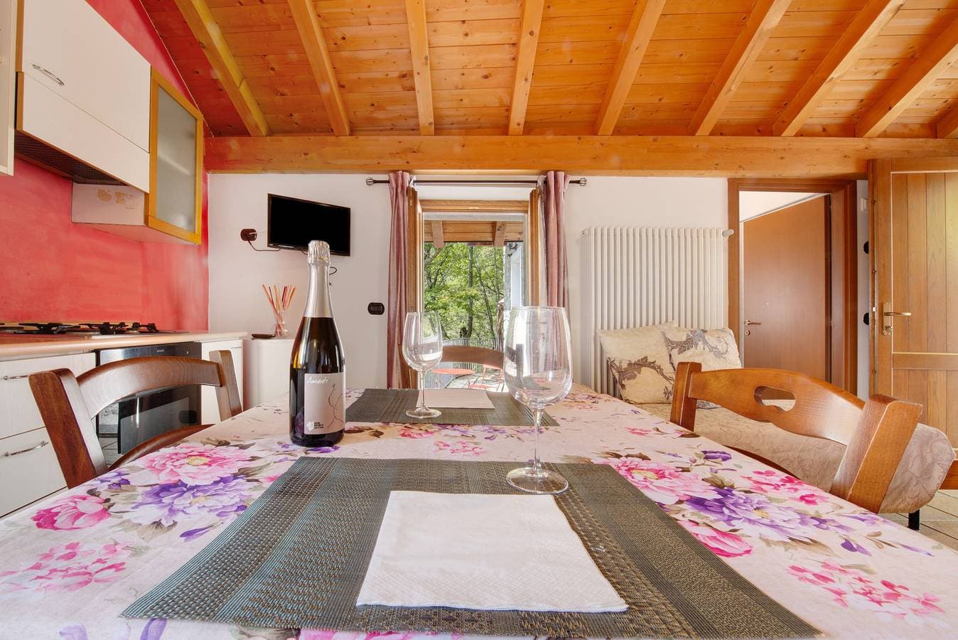 Foto 6 von 27: Studio 'La Fonte Di Mariella' mit Bergblick, Wellnessbereich und Wi-Fi