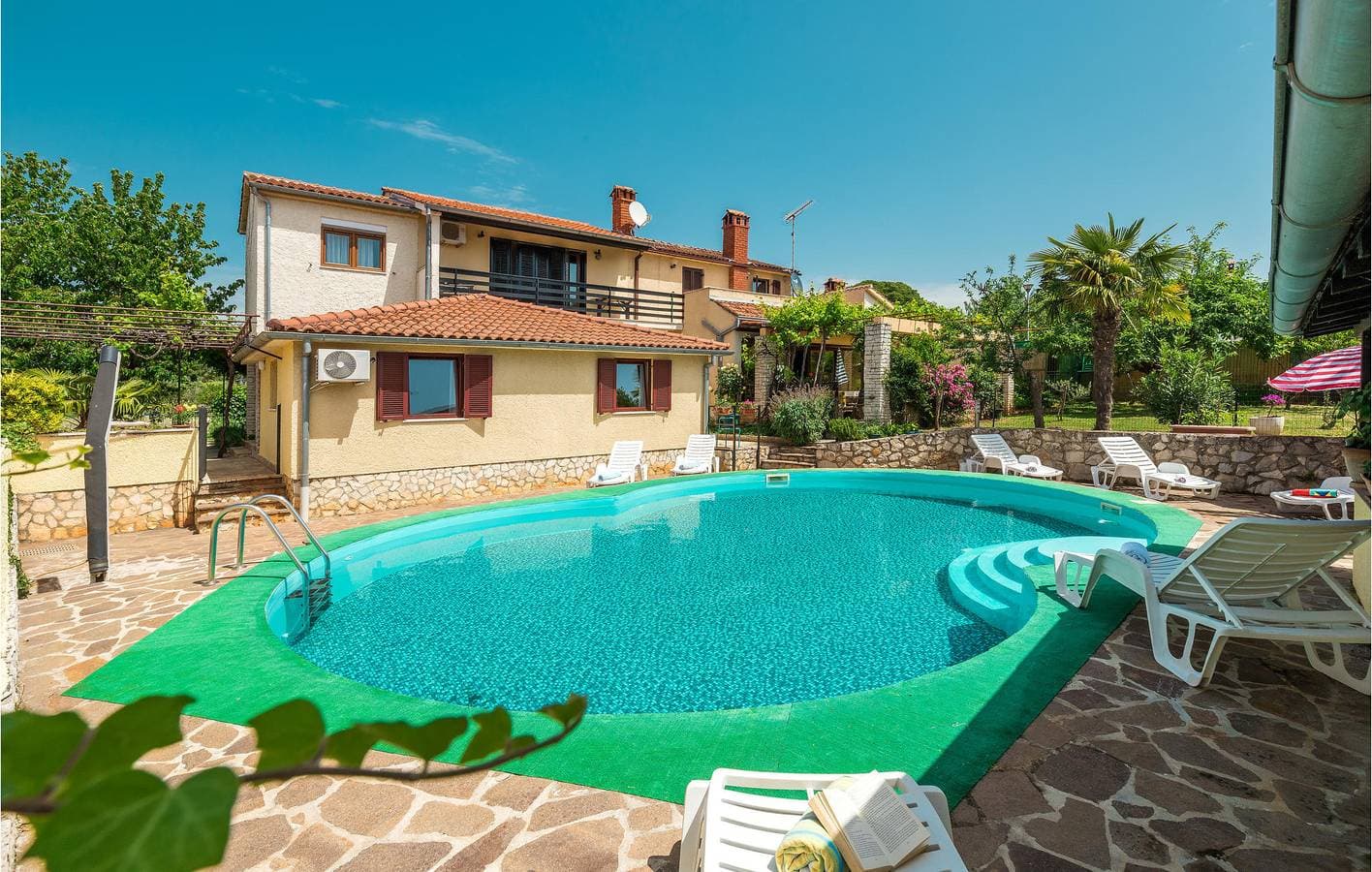 Foto 5 von 26: Apartment mit Meerblick, Pool und Terrasse, in der Nähe von Restaurants