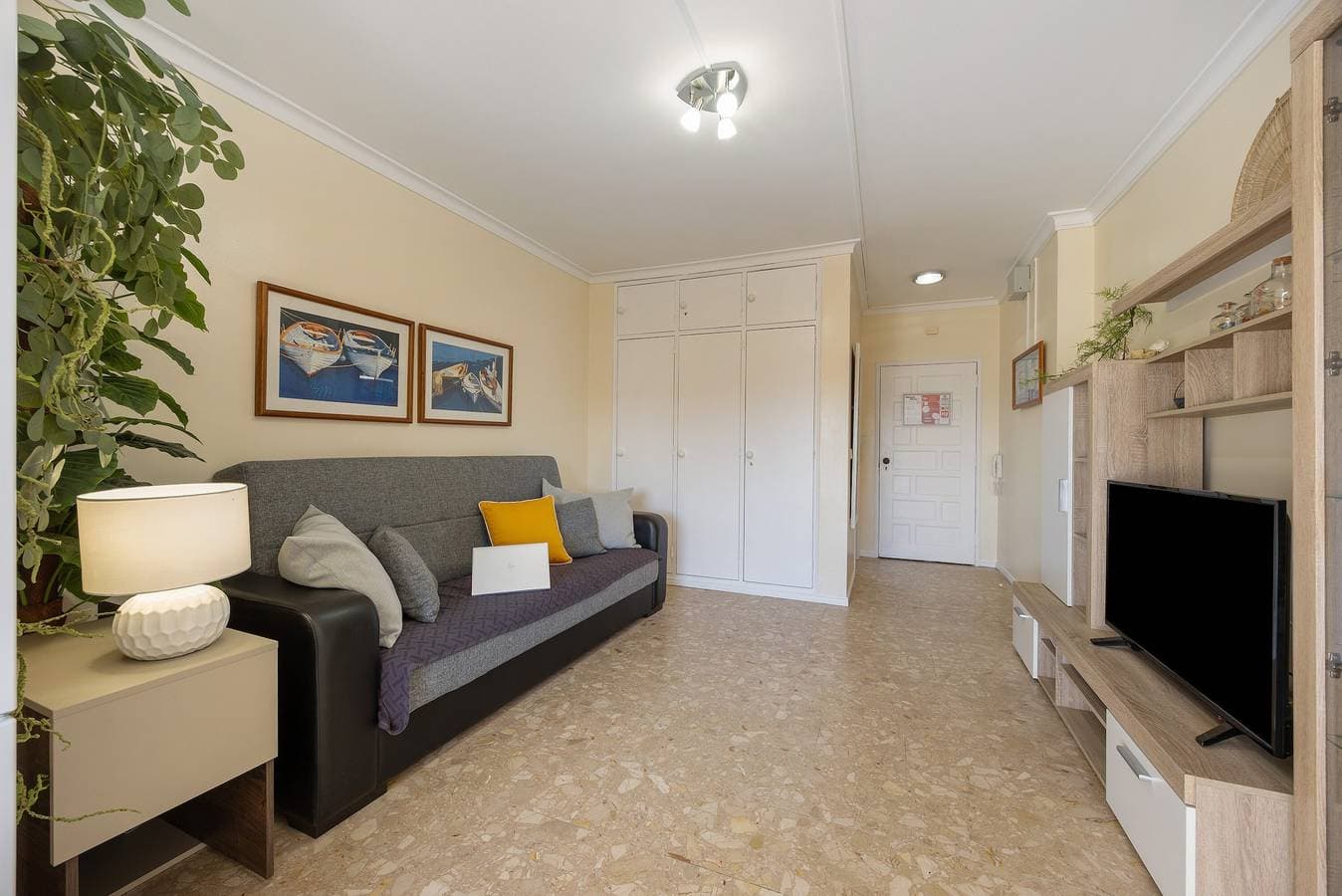 Foto 4 von 24: Beca’s Casa – Balkon, Pool & Bergblick, Strandnah