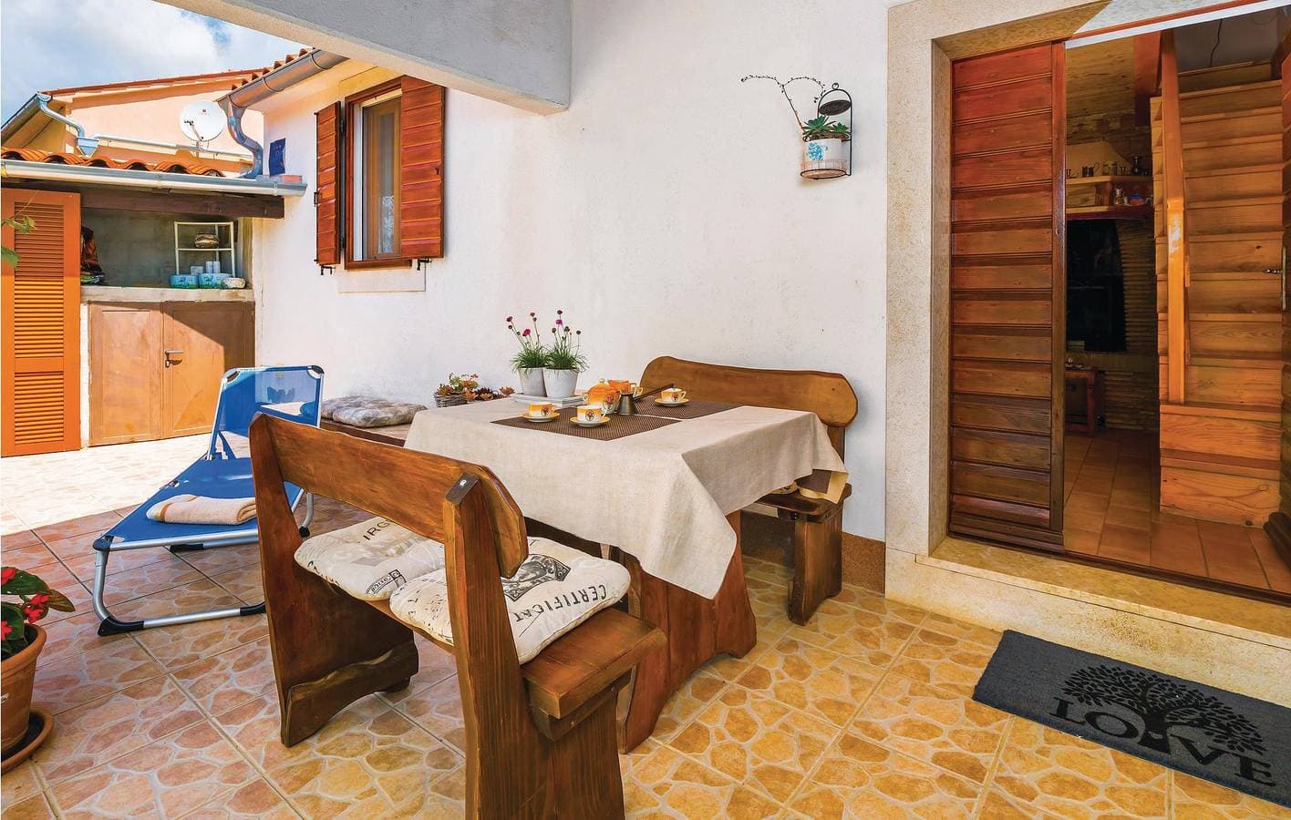 Foto 7 von 29: Gemütliche Ferienwohnung mit WLAN, Klimaanlage, Terrasse und Parkplatz