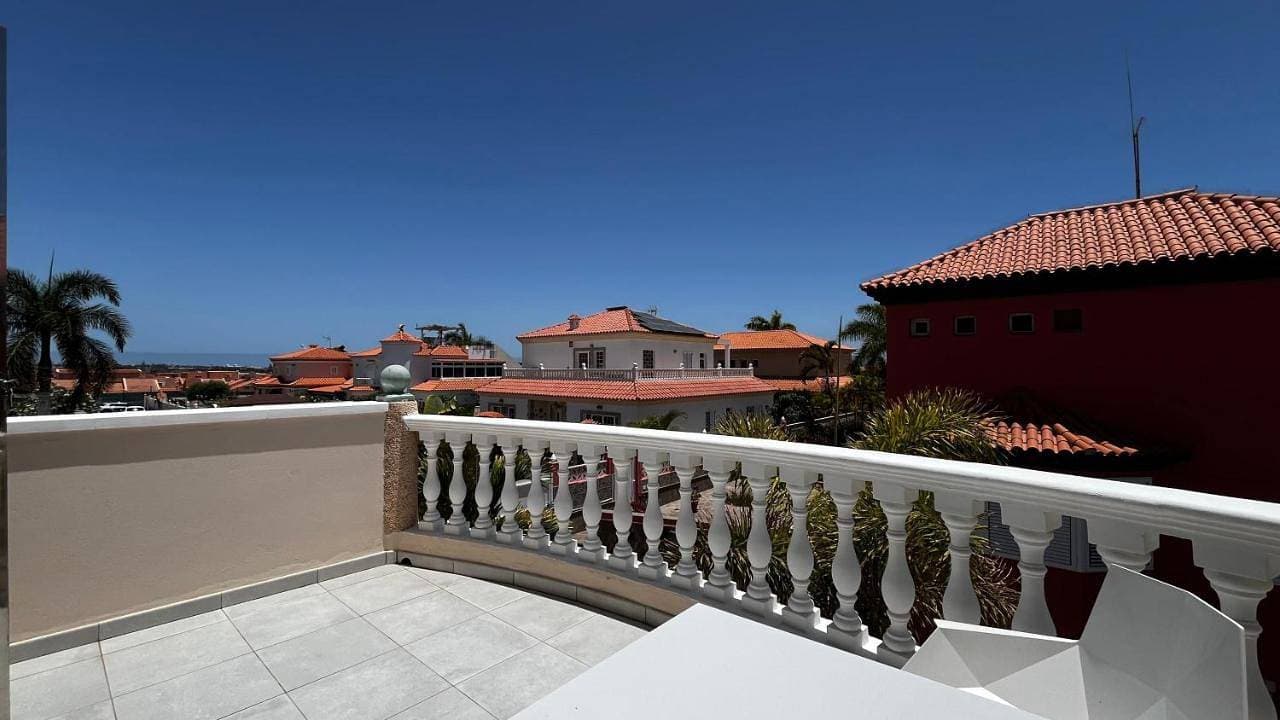Foto 6 von 42: Villa with Private Pool