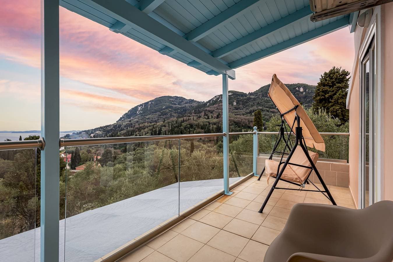 Foto 5 von 34: Ferienhaus für 6 Personen mit Balkon