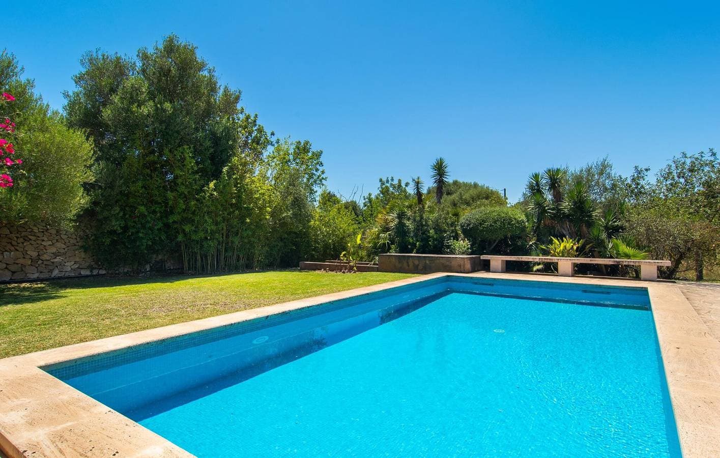 Foto 5 von 46: Gemütliches Apartment am Strand mit Pool und Terrasse