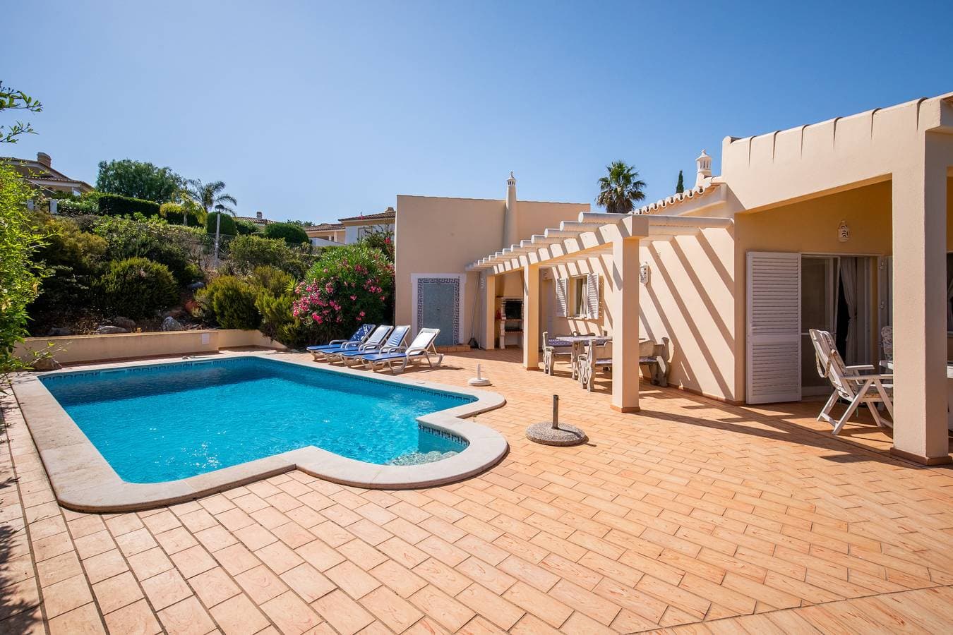 Foto 3 von 41: Villa Maren, ruhiges Villenviertel, privater Pool